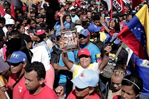 En imágenes: Venezolanos se manifestaron contra el colonialismo el 27 de febrero