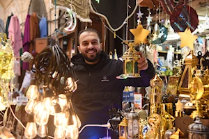 Mercados del Líbano y Yemen se preparan para el Ramadán, un período sagrado para los musulmanes