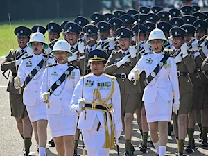 Sri Lanka celebra su 77º aniversario de independencia del Reino Unido con un desfile militar y el compromiso del presidente Anura Kumara Dissanayake de superar la crisis económica