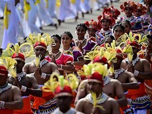 Sri Lanka celebra su 77º aniversario de independencia del Reino Unido con un desfile militar y el compromiso del presidente Anura Kumara Dissanayake de superar la crisis económica