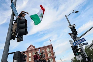 De California a Nueva York: cierres masivos de comercios y manifestaciones en apoyo a la campaña 'Un día sin inmigrantes', en contra de las políticas de deportación del presidente Donald Trump