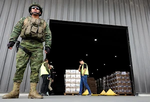 En Ecuador avanza la distribución de paquetes electorales para los comicios presidenciales y legislativas de este 9 de febrero: más de 13,7 millones de electores, dentro y fuera del país, están convocados a las urnas