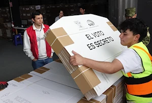 En Ecuador avanza la distribución de paquetes electorales para los comicios presidenciales y legislativas de este 9 de febrero: más de 13,7 millones de electores, dentro y fuera del país, están convocados a las urnas