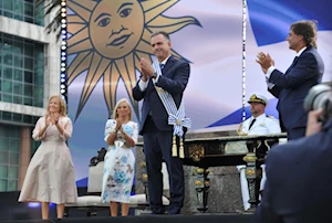 “Vamos a construir un mejor Uruguay, hoy comenzamos”: Orsi tomó juramento este sábado ante el Parlamento como nuevo presidente de Uruguay para el periodo 2025-2030