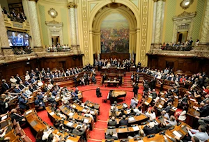 “Vamos a construir un mejor Uruguay, hoy comenzamos”: Orsi tomó juramento este sábado ante el Parlamento como nuevo presidente de Uruguay para el periodo 2025-2030