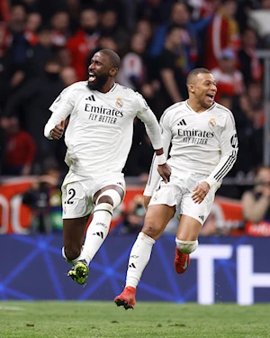 En un duelo de infarto, el Real Madrid venció al Atlético de Madrid en una dramática tanda de penales y selló su pase a los cuartos de final de la Champions League. Ahora, los merengues se medirán ante el Arsenal en la próxima ronda