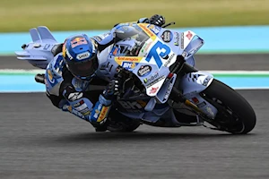 Los aficionados al motociclismo vibran en Termas de Río Hondo con el GP de Argentina: los pilotos de MotoGP homenajearon a Maradona y Messi con la 10