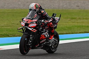 Los aficionados al motociclismo vibran en Termas de Río Hondo con el GP de Argentina: los pilotos de MotoGP homenajearon a Maradona y Messi con la 10