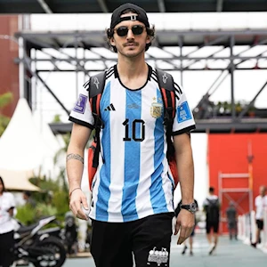 Los aficionados al motociclismo vibran en Termas de Río Hondo con el GP de Argentina: los pilotos de MotoGP homenajearon a Maradona y Messi con la 10