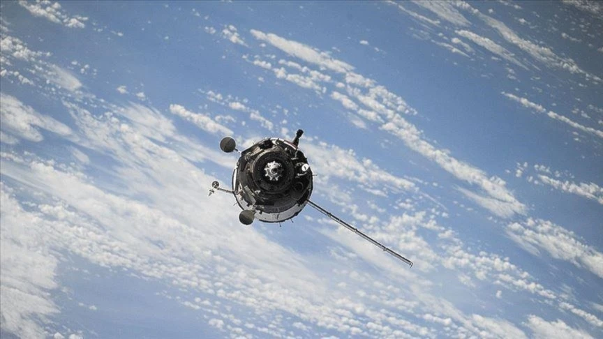 China pone en órbita ocho nuevos satélites