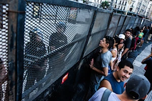 Miles de argentinos se concentraron en Buenos Aires para rechazar la represión de Milei