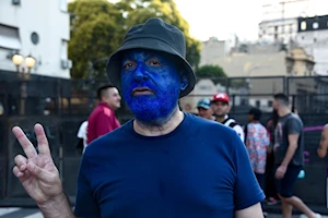 Miles de argentinos se concentraron en Buenos Aires para rechazar la represión de Milei