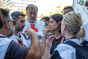 Miles de argentinos se concentraron en Buenos Aires para rechazar la represión de Milei