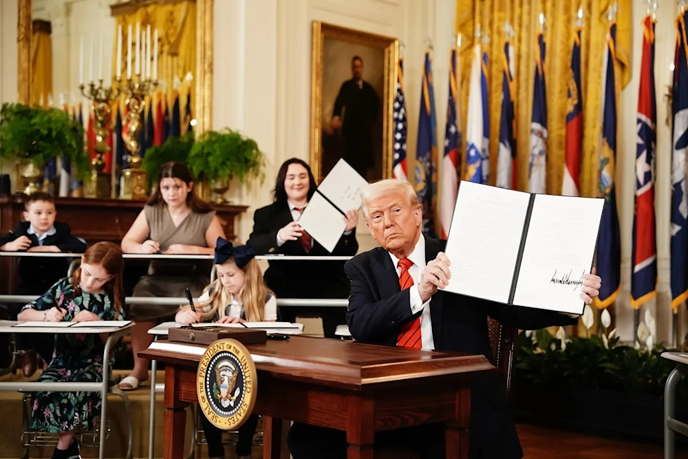 Trump firma orden ejecutiva para desmantelar Departamento de Educación