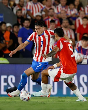Brasil supera 2-1 a Colombia y escala al segundo lugar en las Eliminatorias Suramericanas; Paraguay y Perú también suman triunfos clave en la Jornada 13 rumbo al Mundial 2026
