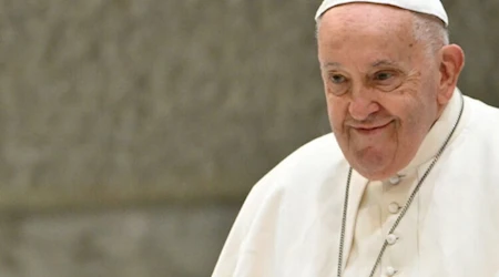 El papa Francisco regresará al Vaticano tras superar una neumonía bilateral