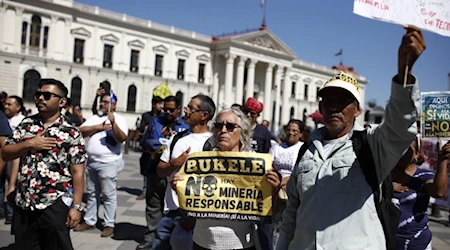 Manifestantes exigen la derogación de la ley minera en El Salvador y denuncian los riesgos ambientales que representa