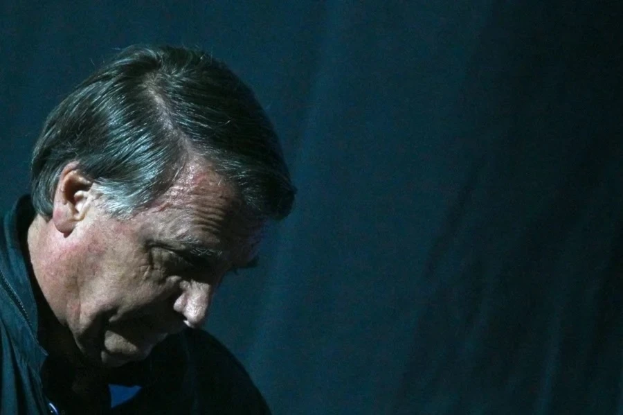 Bolsonaro niega intención de solicitar asilo en EEUU