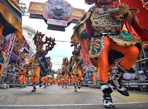Carnavales de Oruro, Bolivia: Tradición ancestral llena de vibrantes coreografías y vestuarios deslumbrantes
