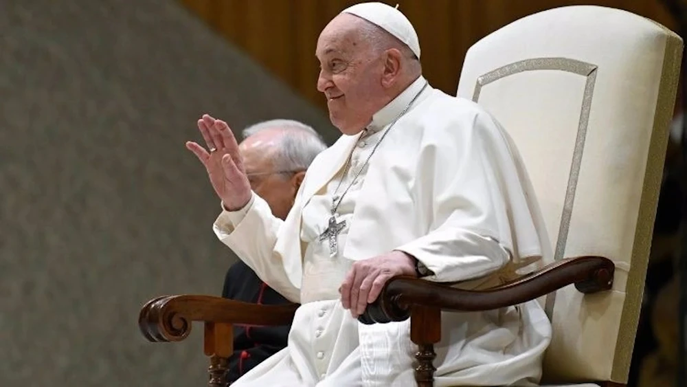 Papa Francisco se mantiene estable y sin ventilación mecánica