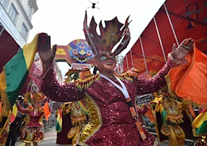Carnavales de Oruro, Bolivia: Tradición ancestral llena de vibrantes coreografías y vestuarios deslumbrantes