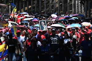 Sembrado en el corazón del pueblo: Venezolanos salieron a las calles para conmemorar el 12° aniversario del paso a la inmortalidad del comandante Chávez