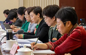 Liderazgo femenino en China: Legisladoras y asesoras políticas desempeñan un papel esencial en las sesiones del Comité Nacional de la Conferencia Consultiva Política del Pueblo Chino
