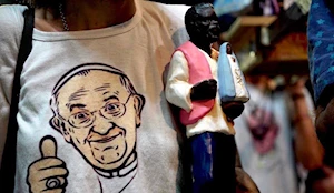 Bajo el lema “amor con amor se paga”, miles de personas se movilizaron en Buenos Aires hasta la Catedral Metropolitana, donde se unieron en oración por la salud del papa Francisco