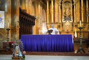 Bajo el lema “amor con amor se paga”, miles de personas se movilizaron en Buenos Aires hasta la Catedral Metropolitana, donde se unieron en oración por la salud del papa Francisco
