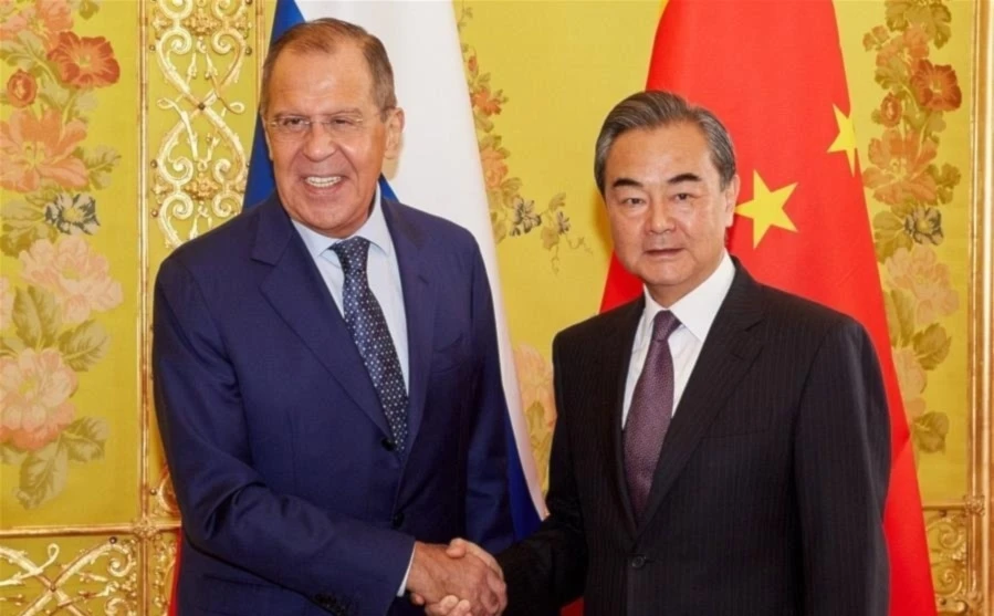 Lavrov: Rusia y China construyen una barrera contra el nazismo