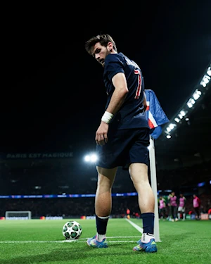 Barcelona y PSG confirman su favoritismo en la Champions League: goleada culé al Dortmund (4-0) y remontada parisina ante el Aston Villa (3-1)