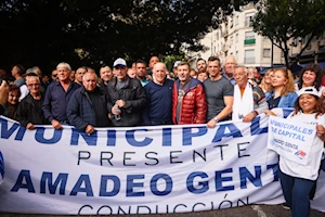 “La represión nos hace más fuertes”: Miles de jubilados y pensionados de Argentina toman nuevamente las calles de Buenos Aires en reclamo a sus derechos vulnerados por Milei
