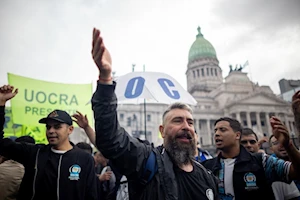 “La represión nos hace más fuertes”: Miles de jubilados y pensionados de Argentina toman nuevamente las calles de Buenos Aires en reclamo a sus derechos vulnerados por Milei