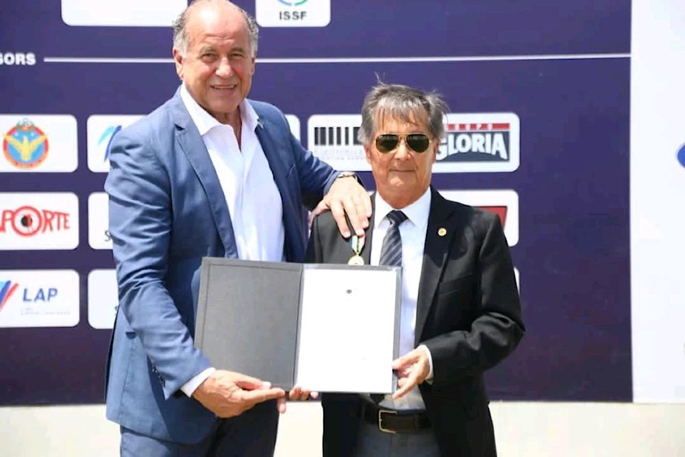 Directivo del tiro en América recibe medalla de oro de ISSF