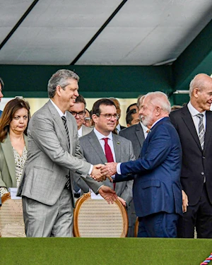 Brasilia fue escenario este 16 de abril de una emotiva ceremonia dual: la celebración del Día del Ejército y el 80.º aniversario de la victoria de la Fuerza Expedicionaria Brasileña (FEB) en los campos de Italia durante la Segunda Guerra Mundial