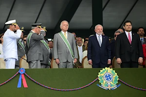 Brasilia fue escenario este 16 de abril de una emotiva ceremonia dual: la celebración del Día del Ejército y el 80.º aniversario de la victoria de la Fuerza Expedicionaria Brasileña (FEB) en los campos de Italia durante la Segunda Guerra Mundial