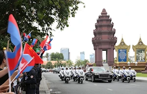 Fotos del presidente de China, Xi Jinping en Camboya, como parte de su gira de trabajo por el sur de Asia. El mandatario del gigante asiático fue recibido por el rey de Camboya, Norodom Sihamon/ Cortesía: Xinhua