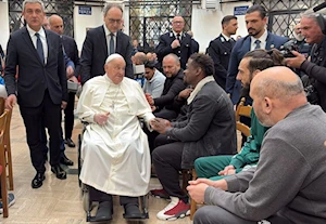 En un gesto cargado de simbolismo, adaptado a sus limitaciones físicas, el papa Francisco visitó este Jueves Santo la cárcel Regina Coeli de Roma, manteniendo su tradicional encuentro con reclusos, pero sin realizar el acostumbrado Lavatorio de los Pies