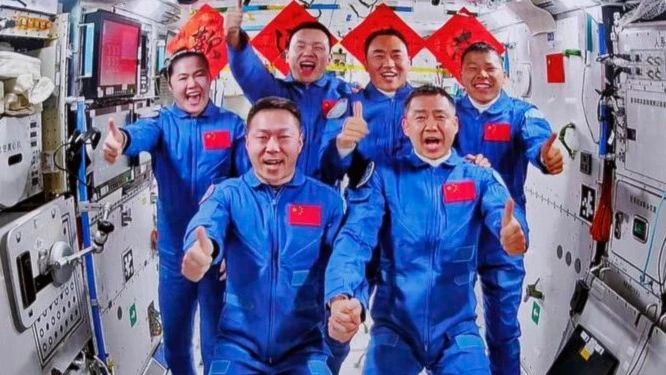 China completa traspaso en estación espacial: Shenzhou-19 regresa