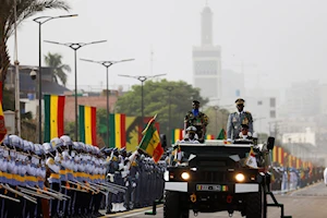Senegal celebró su 65.º aniversario de independencia con un imponente desfile civil y militar en Dakar: el evento reunió a líderes de África Occidental y destacó la unidad nacional y los logros del país desde 1960