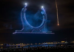 Asombroso espectáculo de fuegos artificiales, drones y acrobacias aéreas disfrutaron los habitantes de Lusail, en Qatar, durante el Festival del Cielo celebrado este 4 de abril