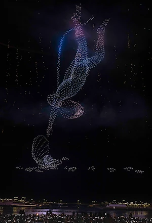 Asombroso espectáculo de fuegos artificiales, drones y acrobacias aéreas disfrutaron los habitantes de Lusail, en Qatar, durante el Festival del Cielo celebrado este 4 de abril