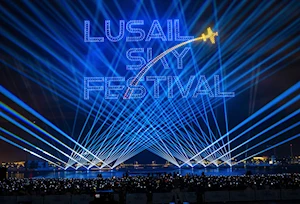 Asombroso espectáculo de fuegos artificiales, drones y acrobacias aéreas disfrutaron los habitantes de Lusail, en Qatar, durante el Festival del Cielo celebrado este 4 de abril