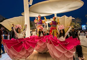 Asombroso espectáculo de fuegos artificiales, drones y acrobacias aéreas disfrutaron los habitantes de Lusail, en Qatar, durante el Festival del Cielo celebrado este 4 de abril