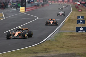 Max Verstappen (Red Bull) consiguió su primera victoria del año en el Gran Premio de Japón de Fórmula 1, dominando una carrera sin sobresaltos en Suzuka: el podio lo completaron Lando Norris y Oscar Piastri de McLaren