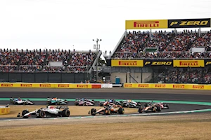 Max Verstappen (Red Bull) consiguió su primera victoria del año en el Gran Premio de Japón de Fórmula 1, dominando una carrera sin sobresaltos en Suzuka: el podio lo completaron Lando Norris y Oscar Piastri de McLaren