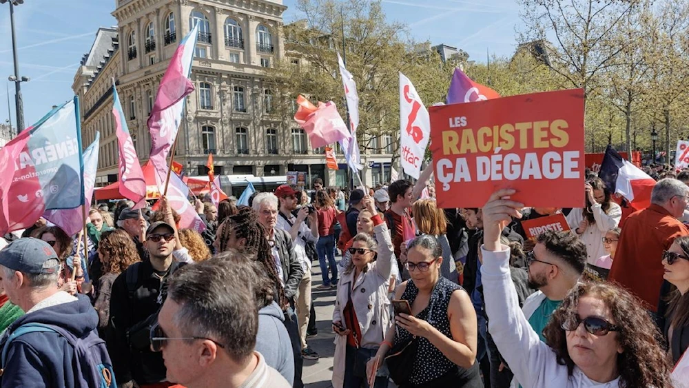 Izquierda francesa exige mantener condena a dirigente ultraderechista