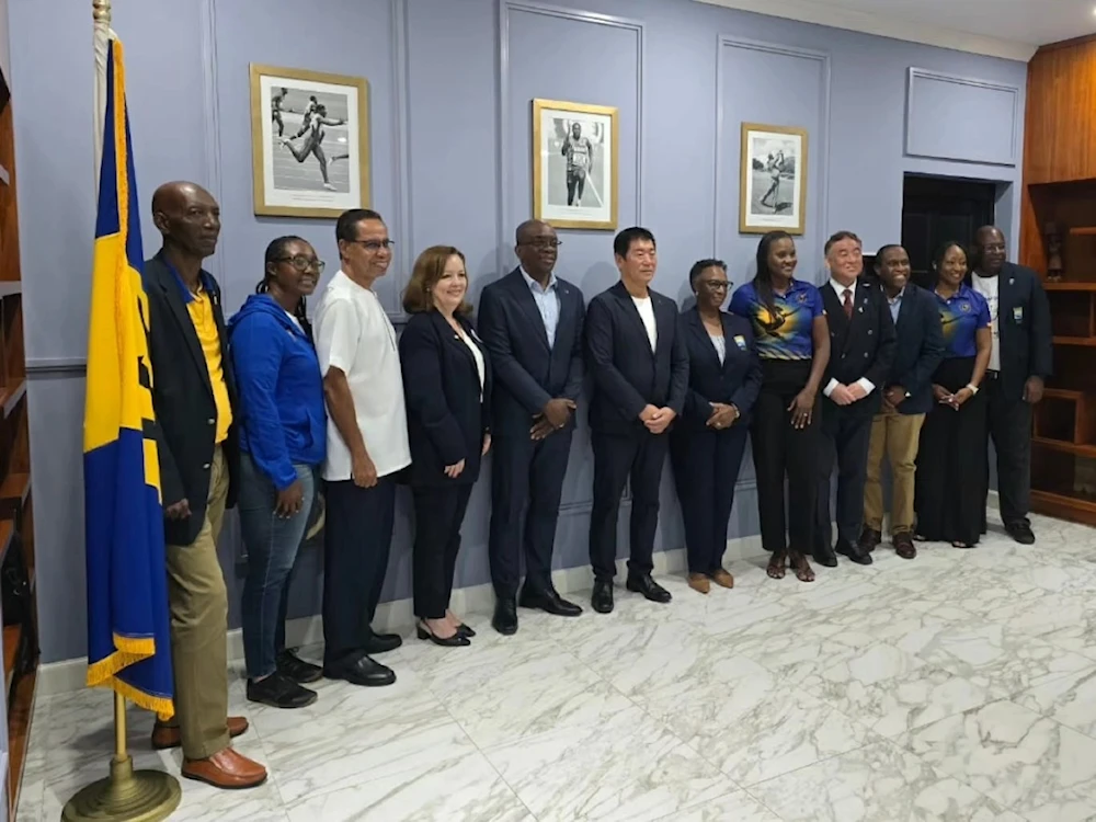Presidente de Federación Internacional de Gimnasia visita a Barbados