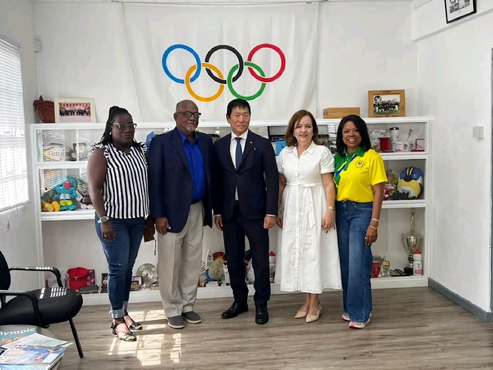 Morinari Watanabe realiza visita a San Vicente y las Granadinas