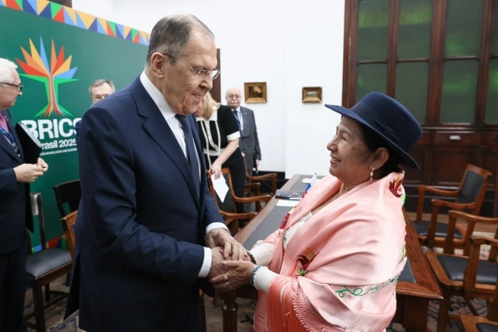 Bolivia y Rusia exploran cooperación en esfera del litio